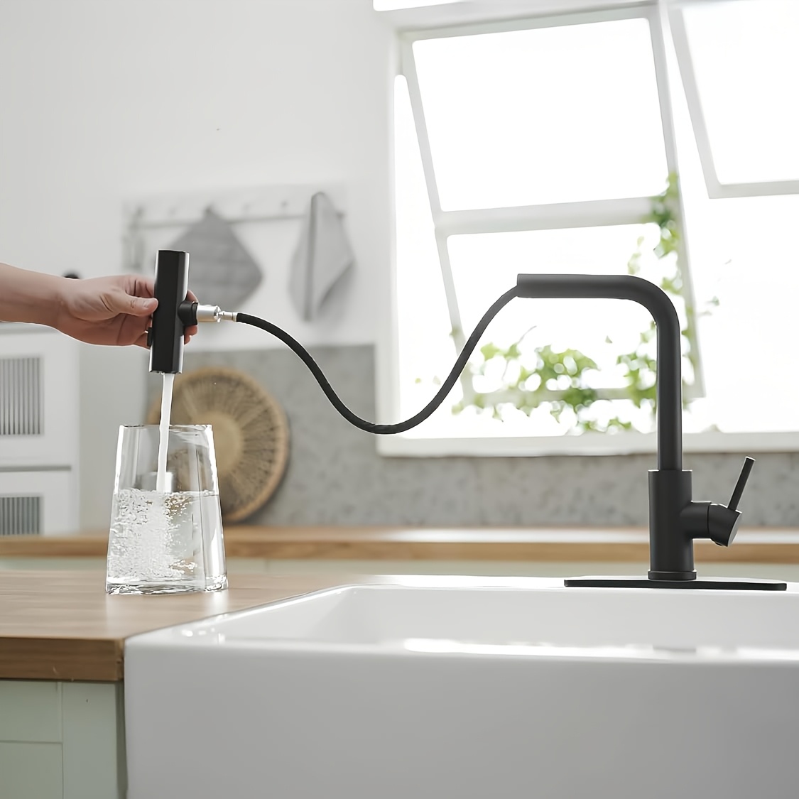 1 PC Black Kitchen Faucet With - Commercial Kitchen Utensils 评论和价格
